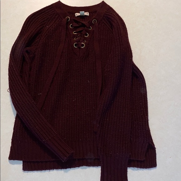 red sweater - Picture 1 of 1